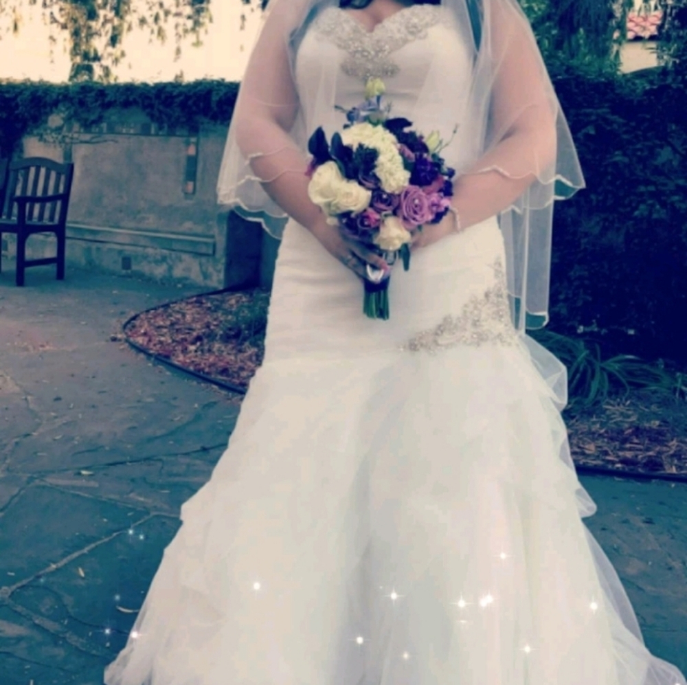 Allure Bridal Wedding Dress Size 18 - Picture 7 of 8